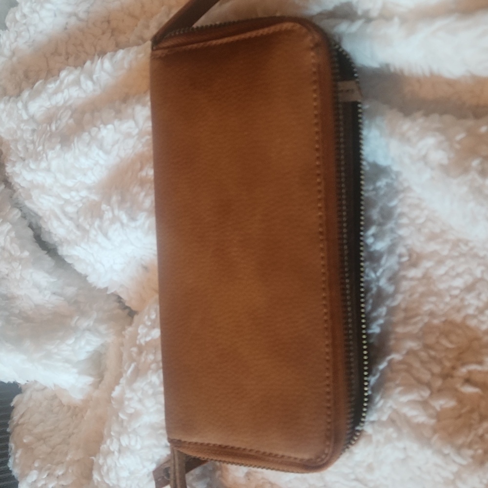 Free People Distressed Vegan Wallet Boho Preloved EUC - Picture 4 of 15